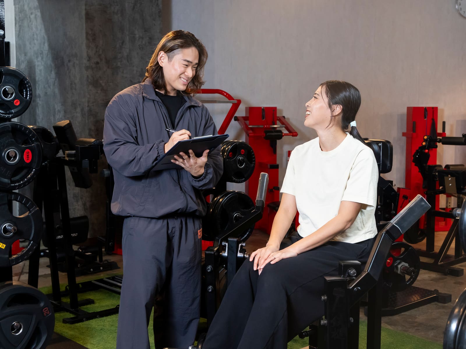 SHINYGYM 八王子店のトレーニングの様子